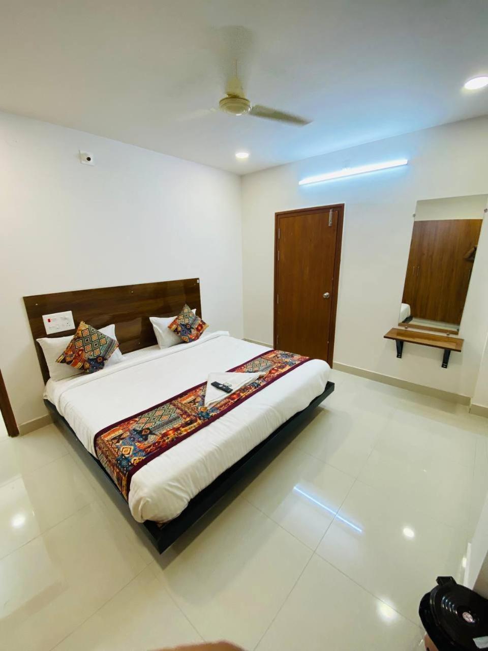 Hk Guest Rooms Guntur Exterior photo