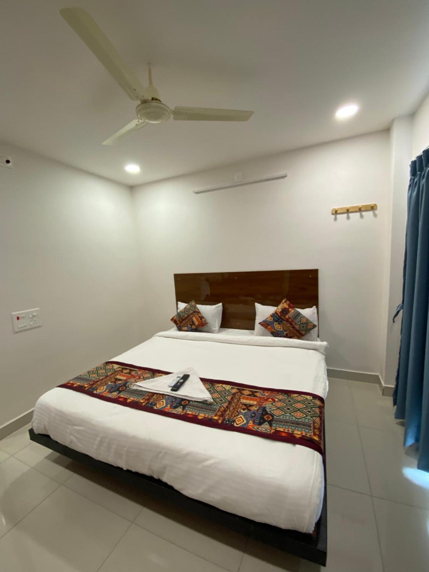 Hk Guest Rooms Guntur Exterior photo